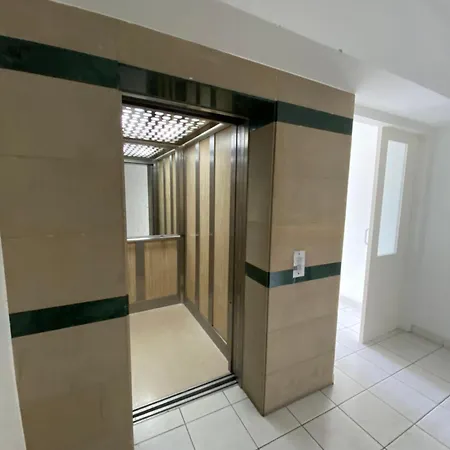 Lovely 2 Bedroom In Iris Village *